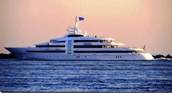 Motor Yacht VIBRANT CURIOSITY Motor Yacht VIBRANT CURIOSITY